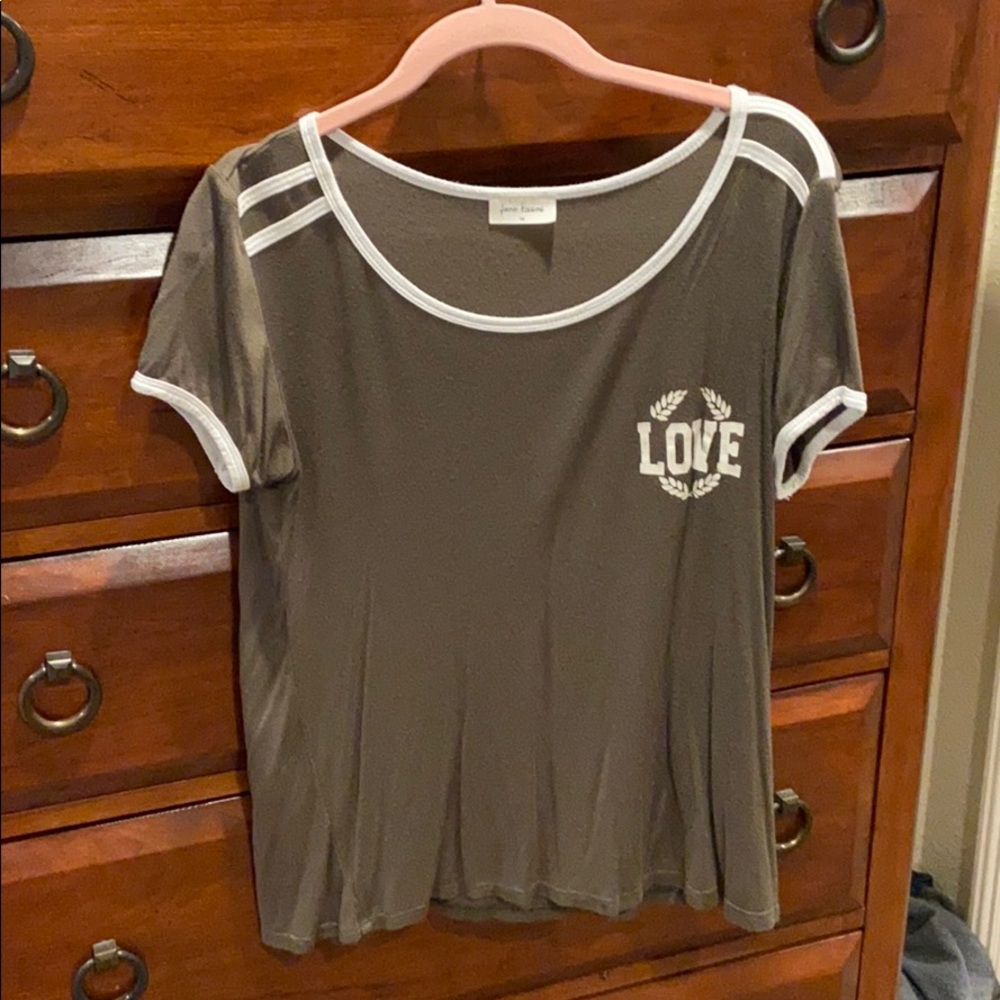 Graphic tee